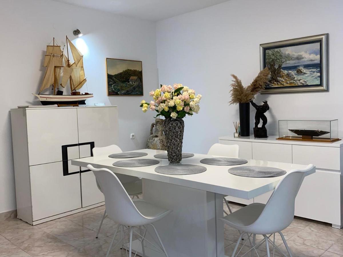 Beach Apartments Mika Lokva Rogoznica Eksteriør billede