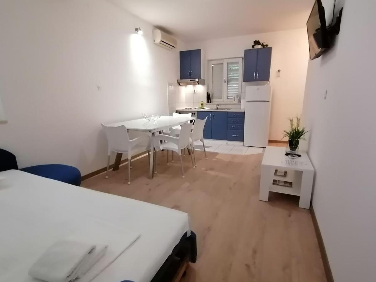 Beach Apartments Mika Lokva Rogoznica Eksteriør billede